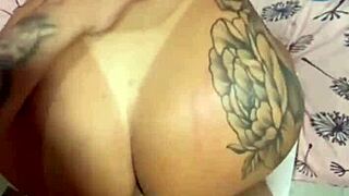 Moja kučka žena razjapljuje za čudovišni kurac dok joj muž gleda rupe