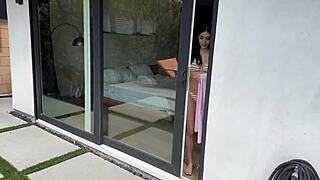 pool cleaner sona dives into deepthroat cowgirl and squirting fun 😏💦🍆