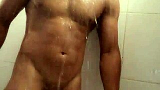 Dominicano serving up arroz y abichuela with that sexy Caribbean heat