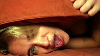 siri babe strips before getting pounded