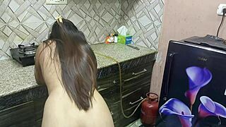 INDIAN STEPMOM SEDUCES YOUNG STEPSON FOR KITCHEN DOGGYSTYLE FUCK!