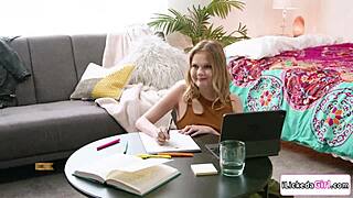 Stepdaughter fingering stepmom's pussy good?