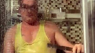 daddy gets his special douche proteiné treatment in taboo play