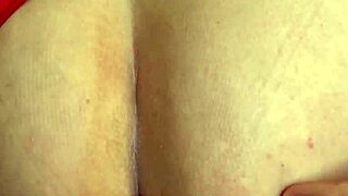 florsitasilvestre38 breaks her ass wide with dildo play?