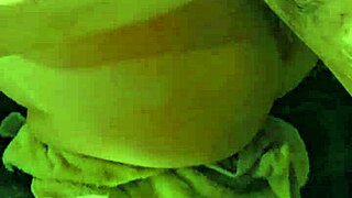 omg her pussy gets stretched wide on that shaking washing machine vibration