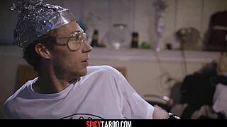 Sexy alien reams conspiracy theorist's ass!