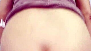 Turning girlfriend around in bed to watch her curvy ass bounce during ride