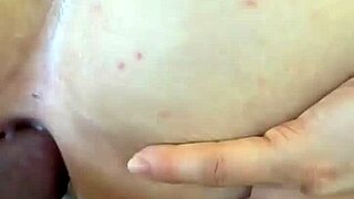 abrindo minha bunda pro macho meter de verdade e gozar dentro 🍑💦