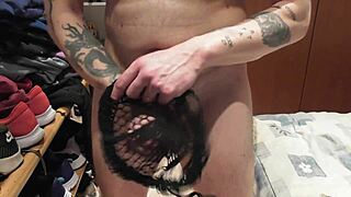 god i love masturbating with stepmom's panties feels so dirty!