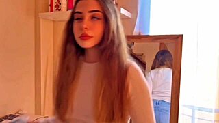 la chica de la limpieza me calienta con esos jeans ajustados y la cojo duro como le mola