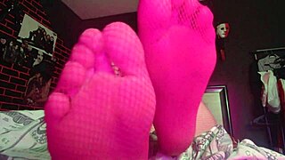 Wanna see this emo rip fishnets for big ass feet tease? 😈🦶