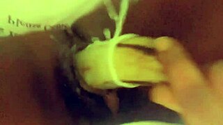 woman stuffs veggies deep into ass and pussy for wild fucking