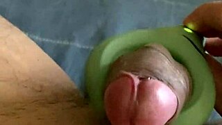 Watch me explode squirting from this wild sex toy!!