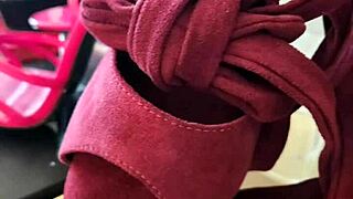 i put on my maid costume and flash my huge ass in homemade clips