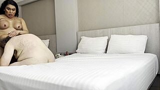 latina with big ass and large boobs fucks big fat guy