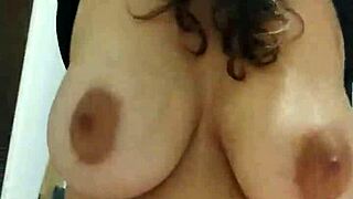 WOW THIS FAT MILF'S HUGE TITS AND ASS ARE INSANE!