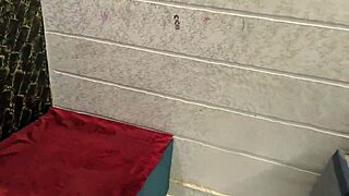 Pizza Delivery Guy Ravages Busty Indian Lady Hard