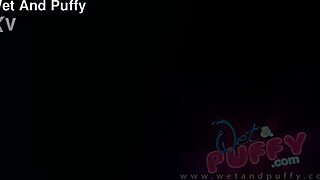 horny jessica bell pumps her shaved pussy close-up till it swells huge