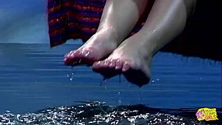 does gorgeous blonde fingering lead to brunette strap-on cowgirl pounding