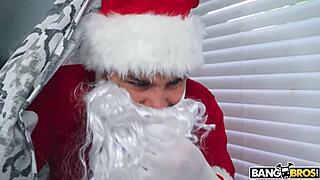 hey kylie quinn gets fucked hard by boyfriend in santa costume for early christmas bangbros action??