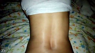 ¡Mira cómo me cojo a mi hermanastra en su cuarto! Bent over doggystyle ass pounding homemade style