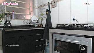 contratei essa safada latina pro clean my house naked pov i couldn't hold back