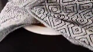 hey coquine tease in the train