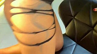 linda dives deep into wet muff licking and fingering pussy to explosive cunilingus orgasm waves