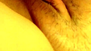 damn la rusa's gettin off sooo good i cant even... ughh