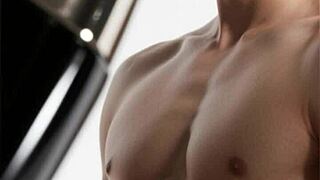 i spot this muscular asian bodybuilder babe flexing her tight ripped body