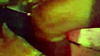 i love that warm golden shower splashing me old style