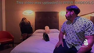 se levanta a una cantante de cumbia latina chubby big tits milf y la coge cowgirl deepthroat facial en su cama