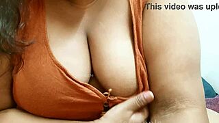 i can't stop staring at this tamil sexy aunty's massive jiggling boobs