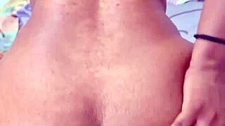 wanna watch this big-ass latina gape her hole on thick cock?