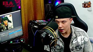 gih spanic bends ruiva over podcast table flashing pink asshole 😏🍑