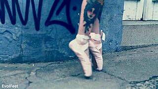 ballerina in ballet shoes chokes on cock walking street 😍👠