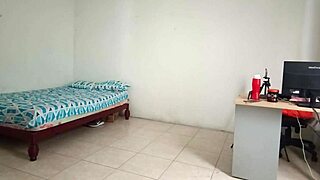 Horny Girl Dances Naked And Spreads Her Asshole Wide