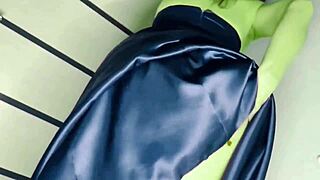 she hulk cosplay housewife rocks homemade halloween with big green ass feet and pussy for muscular tease