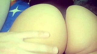 massaging my ex gf's juicy ass cheeks 😍 she moans crazy!