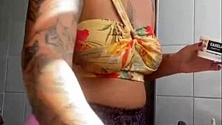 flashing my swollen pussy right on live cam
