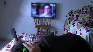 colegiala mexicana culona en casa viendo pelis termina cogiendo duro 🔥 hd casero