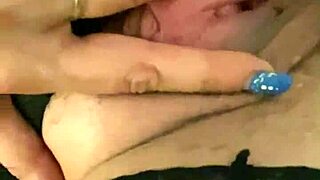 wanna play with my pee like a dirty milf goddess calla?