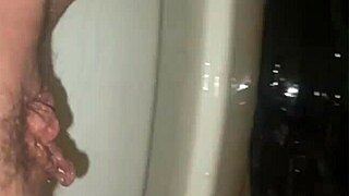 wanna play with my pee like a dirty milf goddess calla?