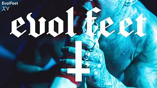 put those sexy feet on my meat while I lick your soles clean! 👅🍑