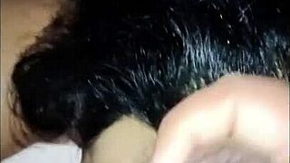 Mi Hermosa Vecina Orinada en Cara y Boca Antes de Tragar Semen!