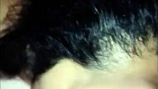 Mi Hermosa Vecina Orinada en Cara y Boca Antes de Tragar Semen!