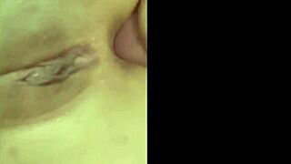 esse cara comeu o cuzinho dela como uma puta de verdade!!