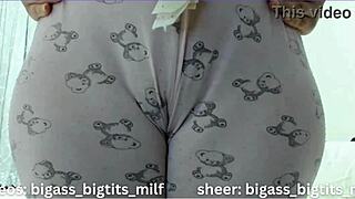 love spotting that cameltoe curve