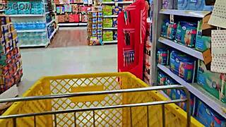 im filmin my venezuelan hotwife flashin big ass in medellin supermarket!!