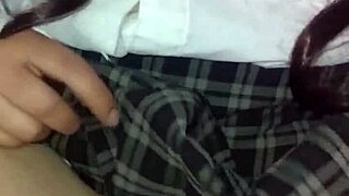 Lujurioso Director Convinces Traviesa Jovencita for Steamy Colegio Fuck and Creampie Panic